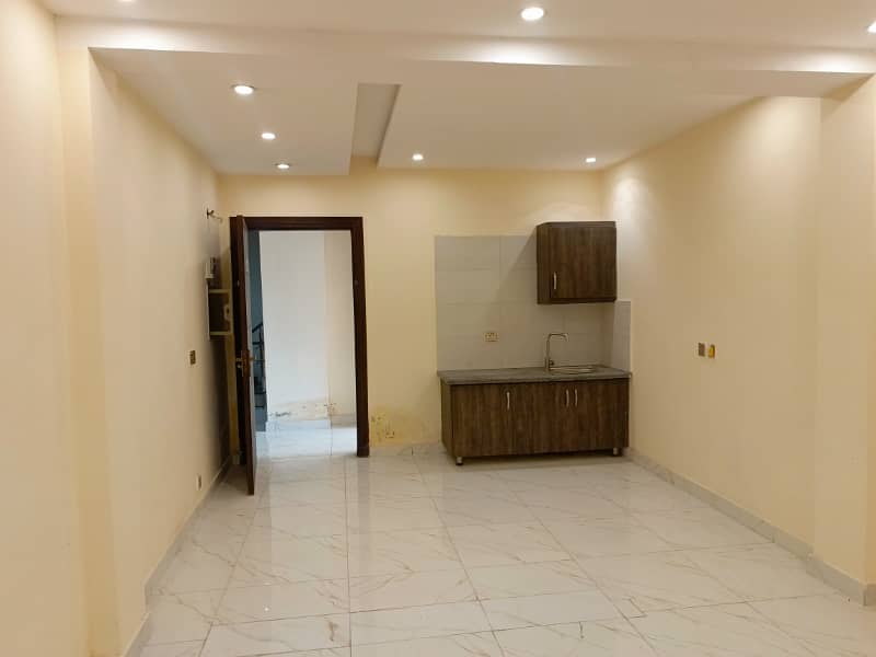 10 MARLA UPER PORTION FOR RENT IN BAHRIA TOWN LAHORE 11