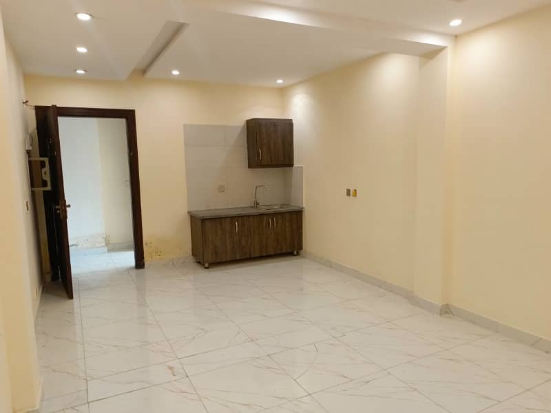 10 MARLA UPER PORTION FOR RENT IN BAHRIA TOWN LAHORE 12