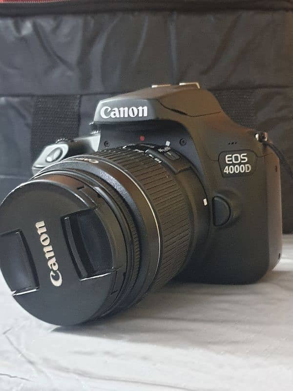 Canon 4000d with kit lens 0