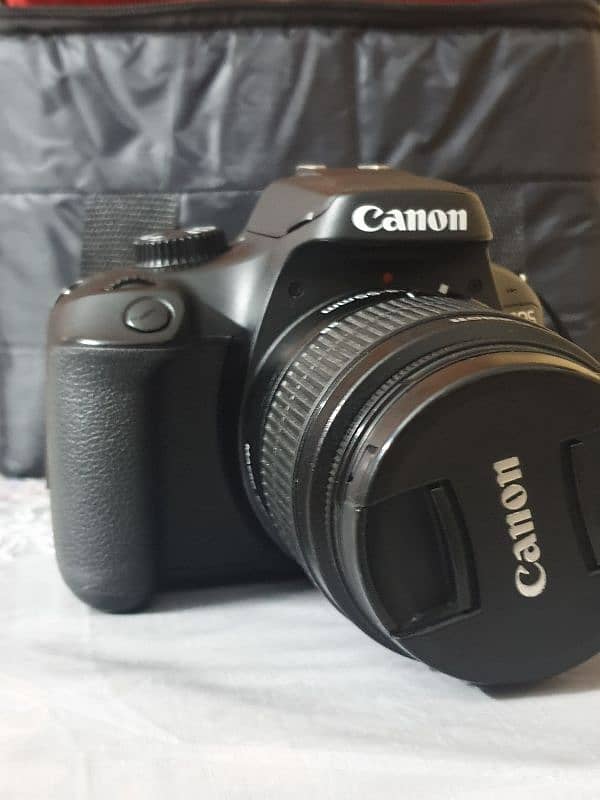 Canon 4000d with kit lens 1