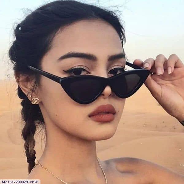 Trending sunglasses outclass look 1