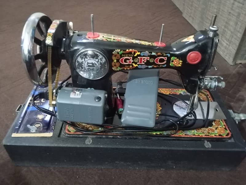 G. F. C Sewing machine with motor and cover 3