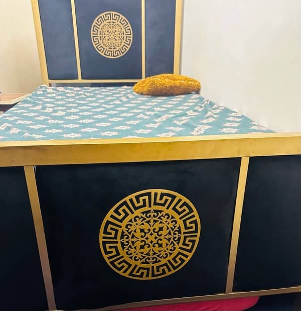 VERSACE BED FOR SELL 1