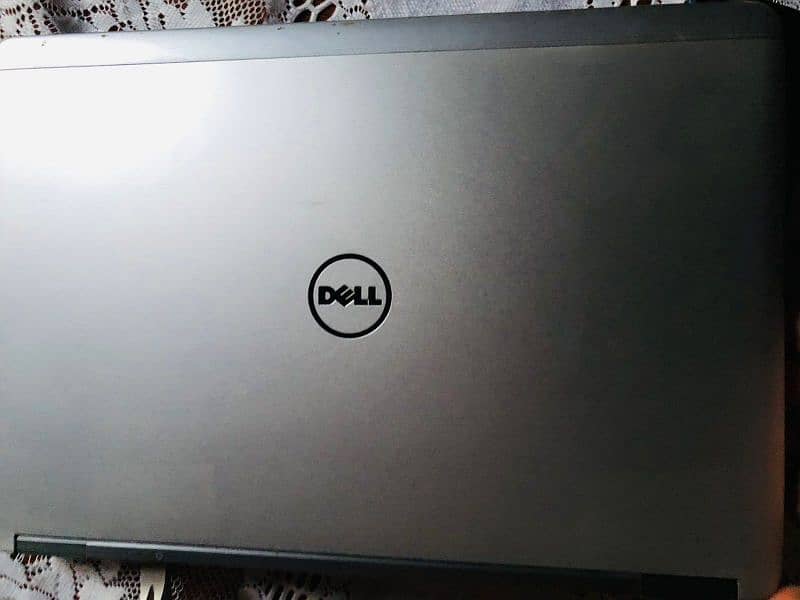 tiptop 4th generation i5 128gb SSG hard company DEll 1