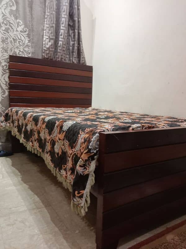 new condition bed with original molty foam mattress 0