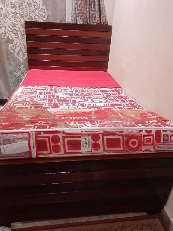 new condition bed with original molty foam mattress 4