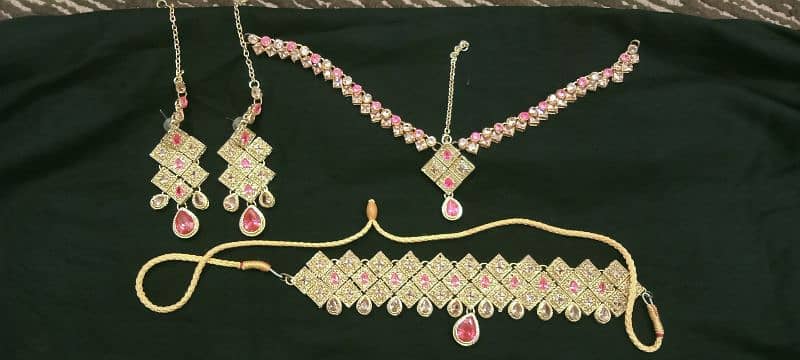 pink and golden jwelry set 2