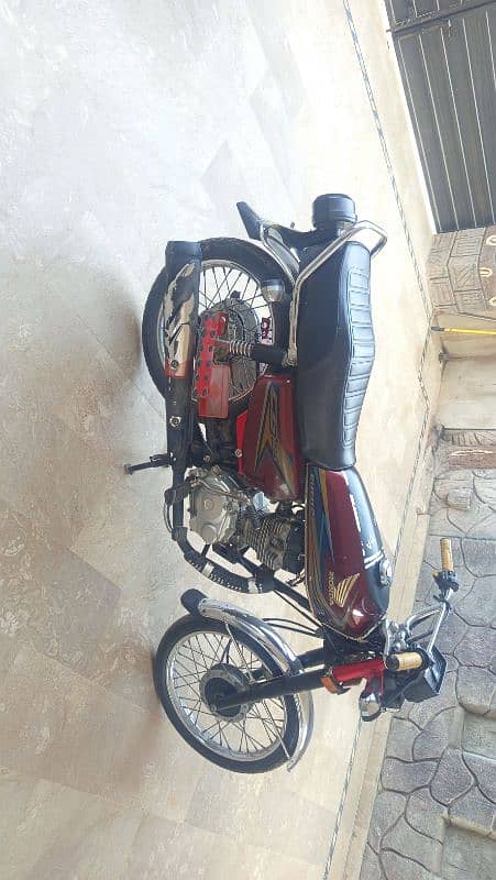 Honda 125 genuine condition 1