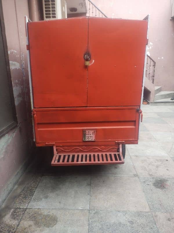 United 100 Loader Rikshaw 4