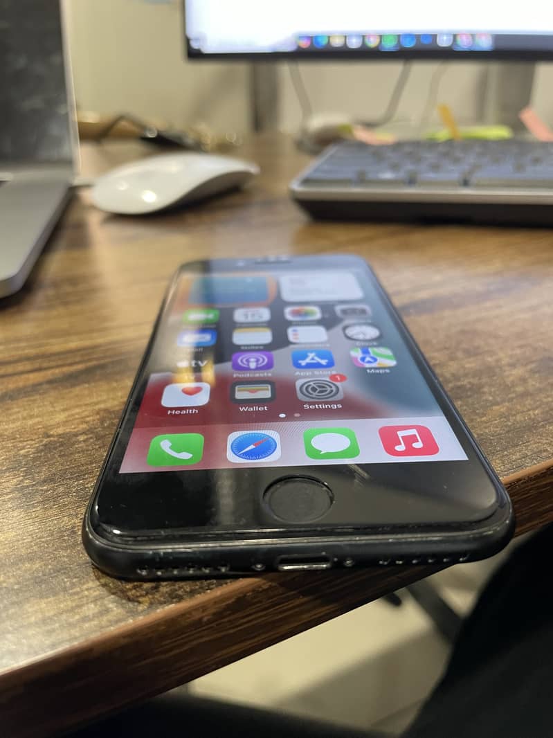 iPhone 7 (128 gb) 3