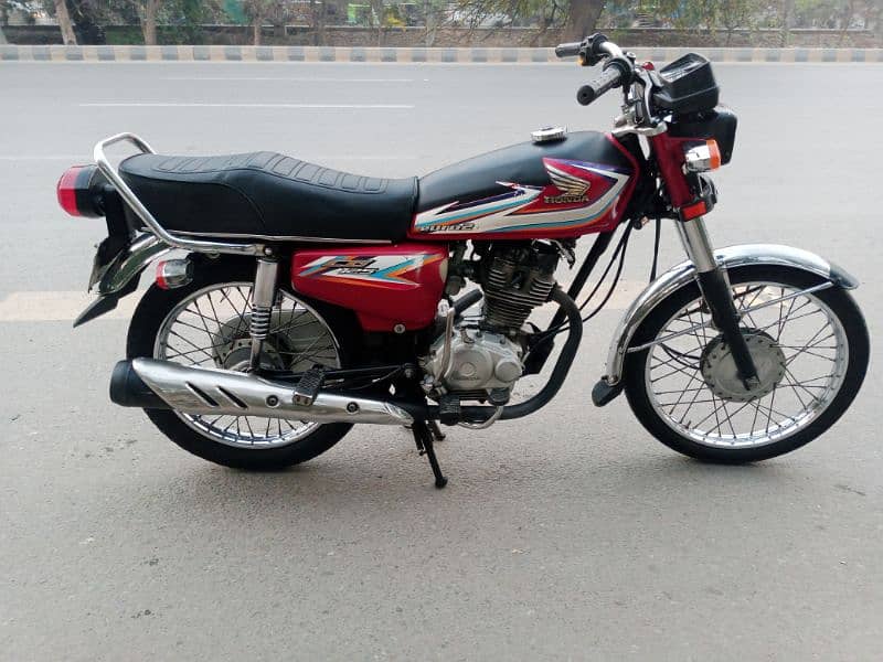 Honda 125 good Condition engine pak 3