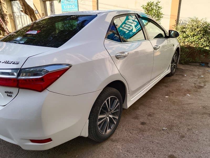 Toyota Altis Grande 2018 4