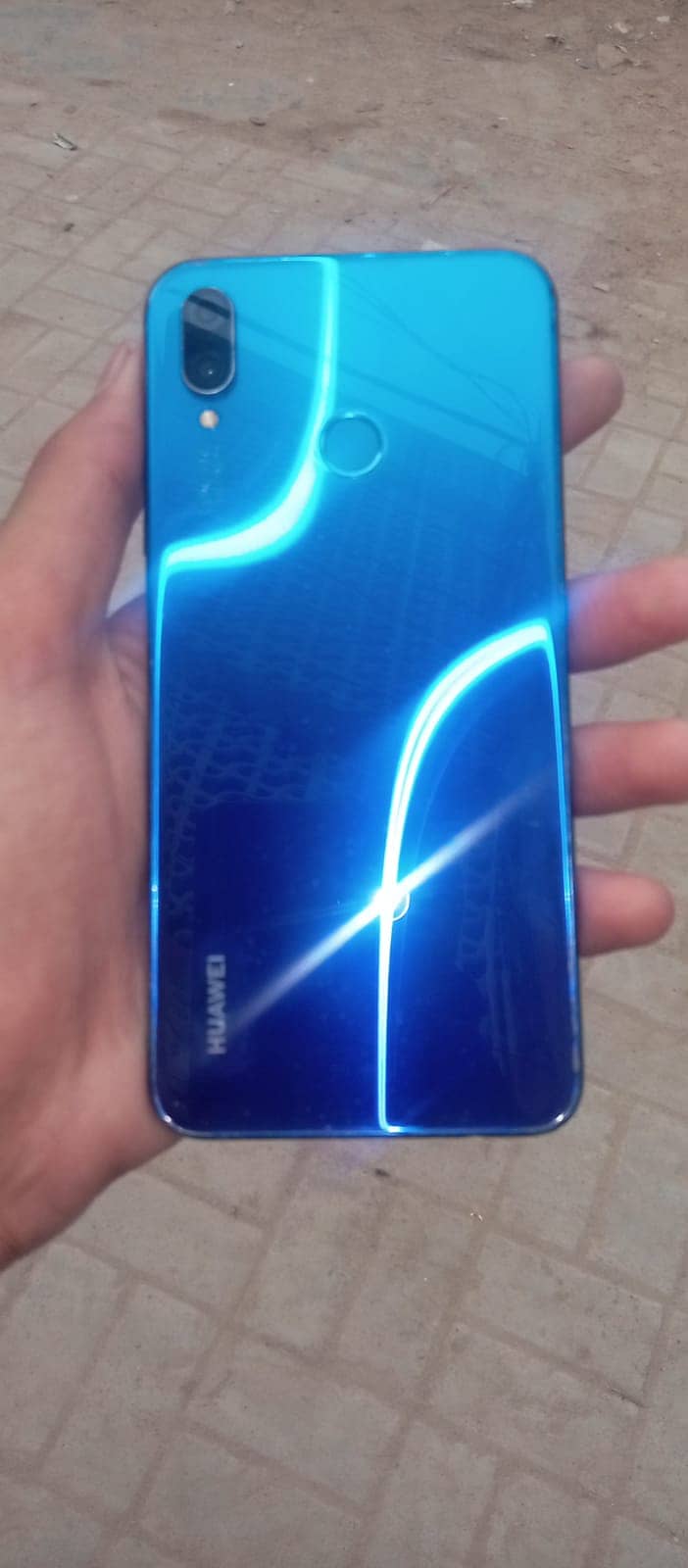 Huawei nova 3i mobile good condition for sale only serious person 0