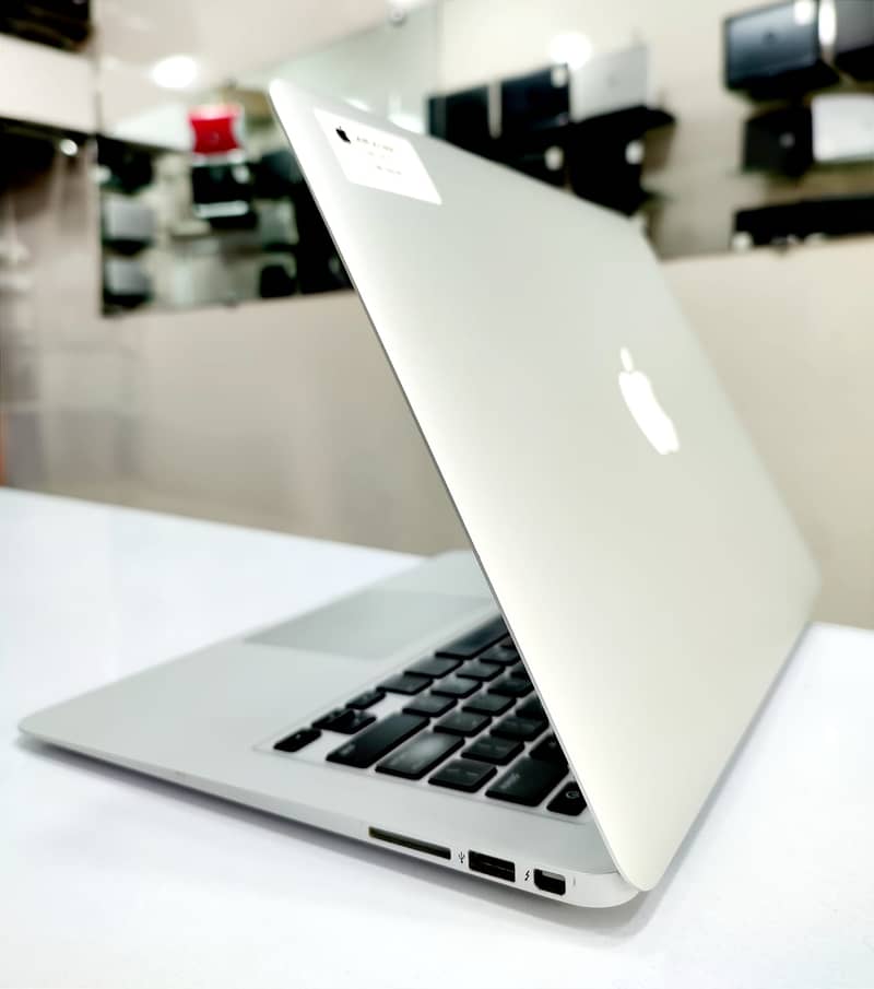 Apple MacBook Air (13-inch, 2017)  A+++ at ABID COMPUTERS MULTAN 6