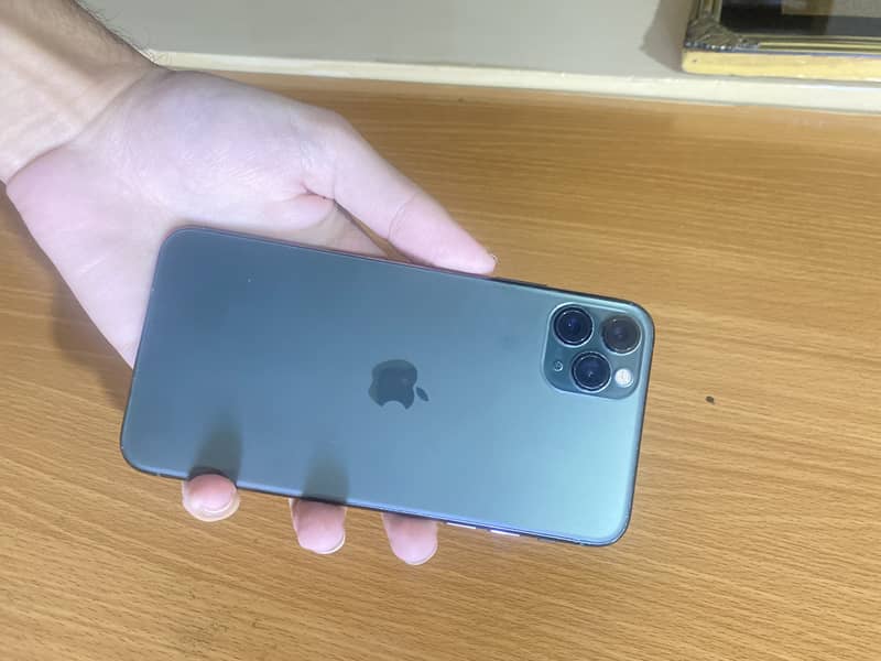 Apple iPhone 11 Pro Max 0