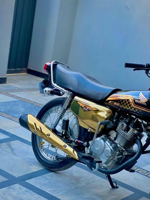 Honda 125 GOLD edition 3