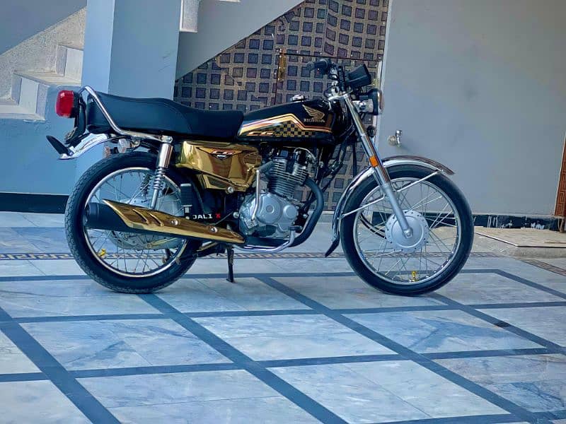 Honda 125 GOLD edition 7