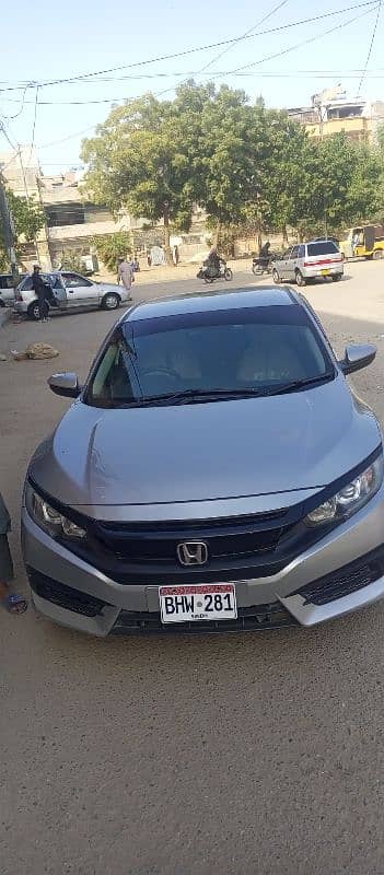 CHonda Civic UG Oriel 1.8 2017 model (Top of the line) 1