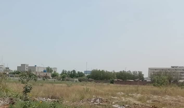 4 kanal Industrial Plot available for sale on Multan road Lahore 6