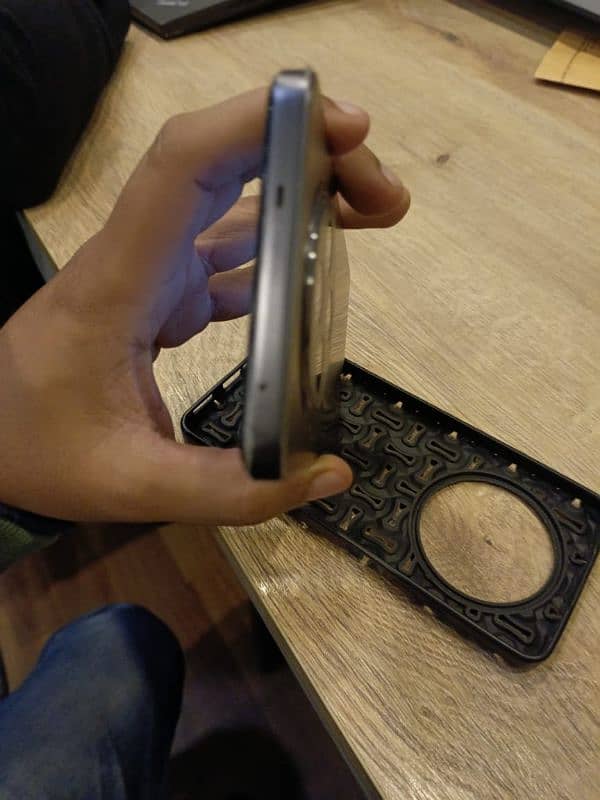 Oppo Reno 12 F 4