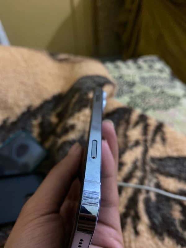 Iphone XR convert in iphone 13 pro Scratch less 3