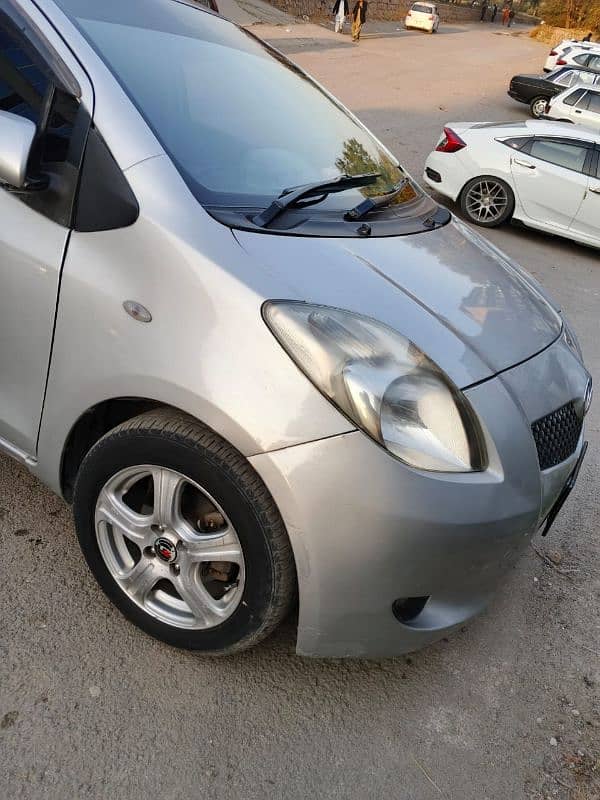 Toyota Vitz 2009 3