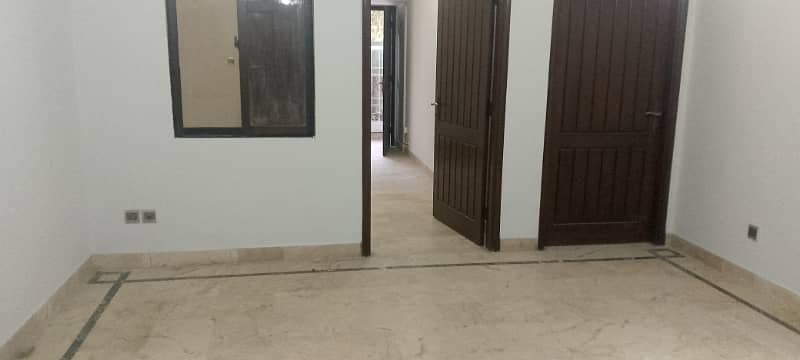 Apartment for rent 2 bed dd 950 sq feet badar commercial defense phase 5 Karachi 6