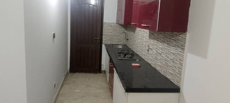 Apartment for rent 2 bed dd 950 sq feet badar commercial defense phase 5 Karachi 8