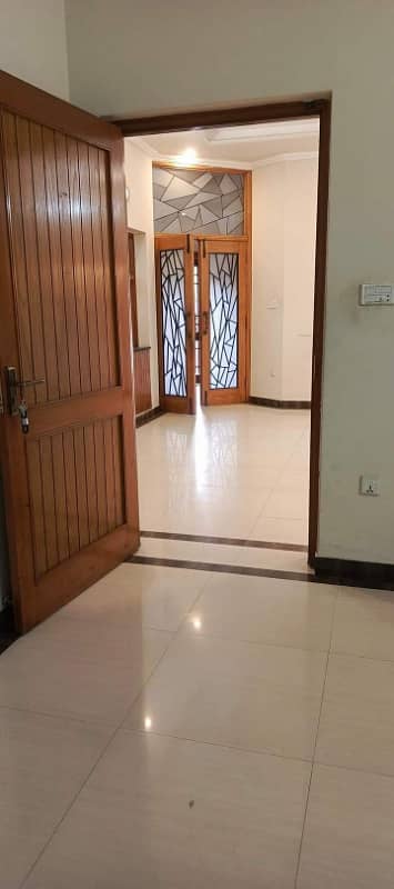 10 Marla ViP Lower Portion Urgent For Rent in Sabzazar 2