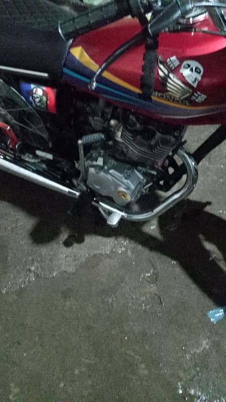 Honda CG 125 bike hai all genuine bike hai koi bhi Kam Nahin hai . 2