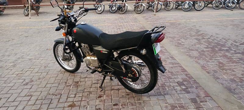 Suzuki GS150 Excellent Condition 3