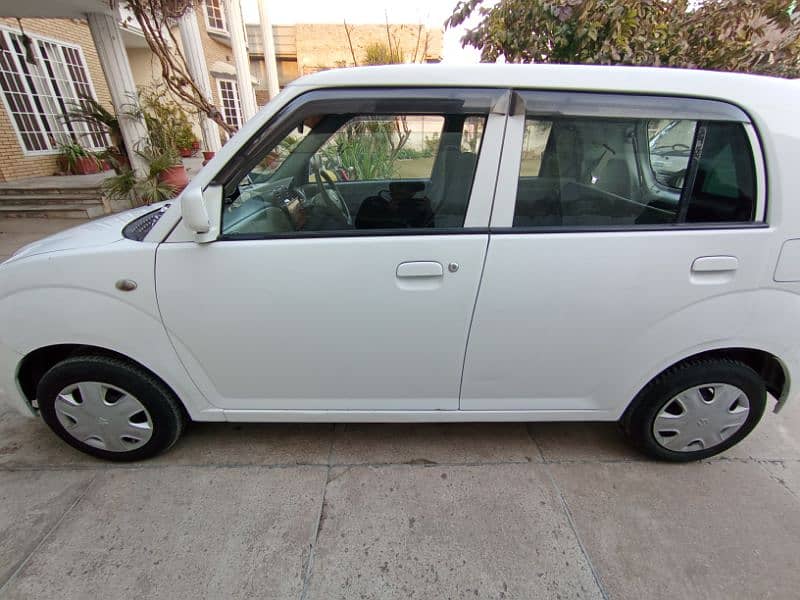 Suzuki Alto 2012 3