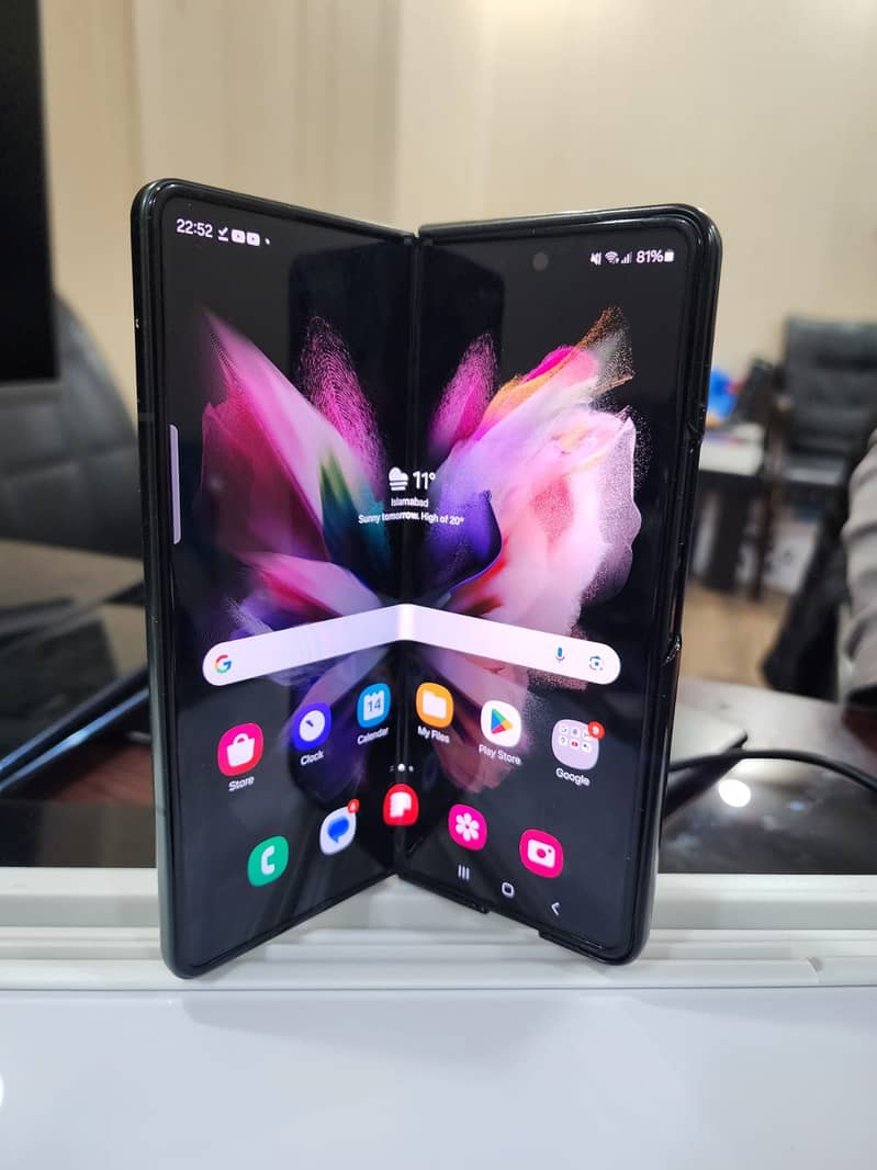 Samsung Galaxy Fold 3 0