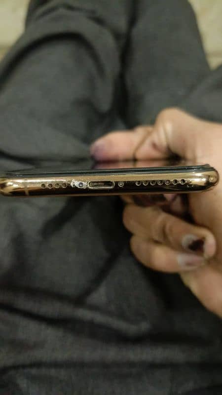 iPhone xs max non pta 4