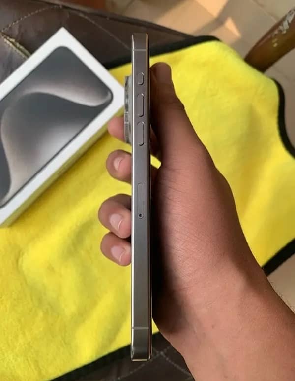 Iphone 15 pro max Non Pta 256gb 3