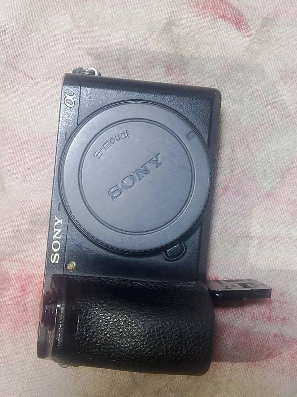 A6500 Sony mirror less cam only Body with box 2