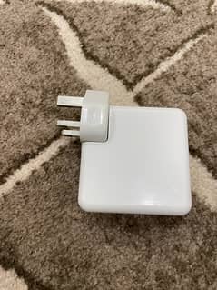 Apple Macbook Laptop 61W Charger Type C