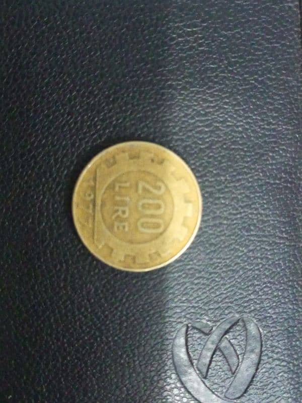 Italian Old Coin 200 LIRE 1977 1