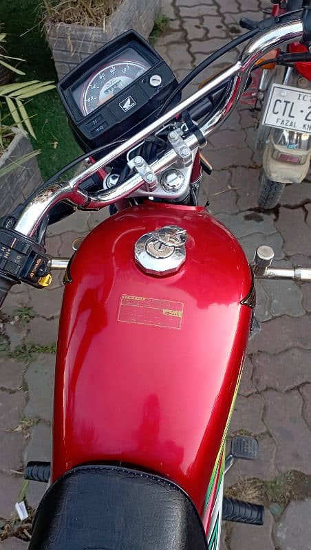 Honda cd 70  model 2023 All is ok isl num registred 7