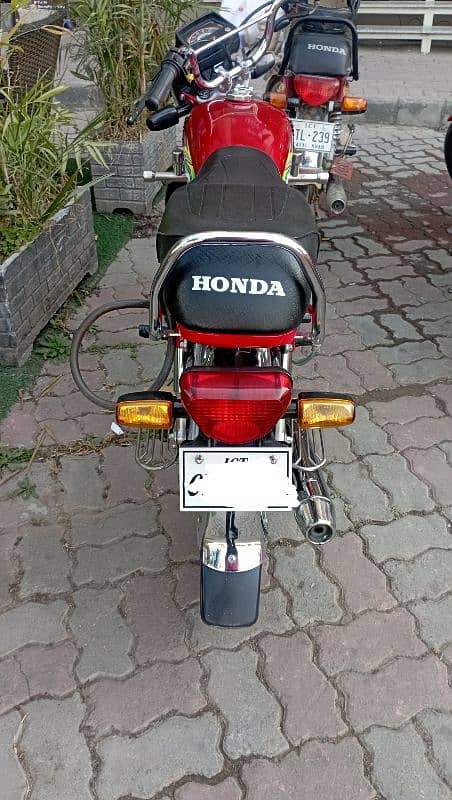 Honda cd 70  model 2023 All is ok isl num registred 8