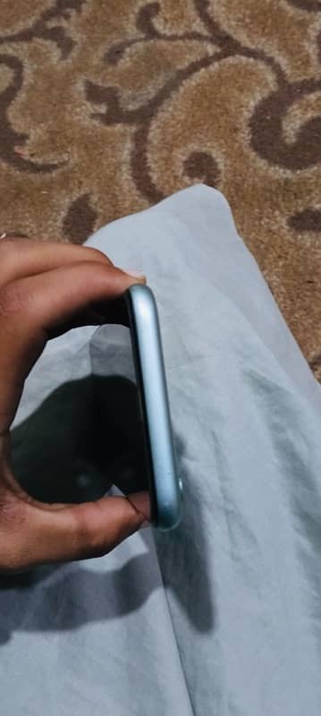 iPhone 11 non pta 1