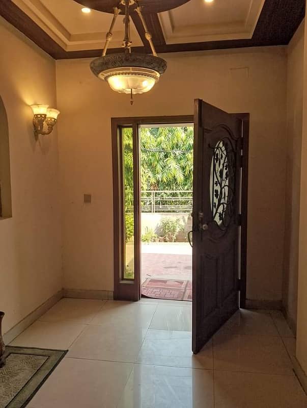 1 Kanal Beautiful House Urgent For Sale Prime Location 100 Feet Road in Sabzazar 8