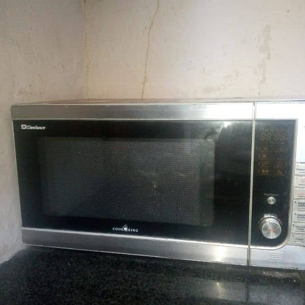 Microwave oven 10/10 Condition only 3months Used 1