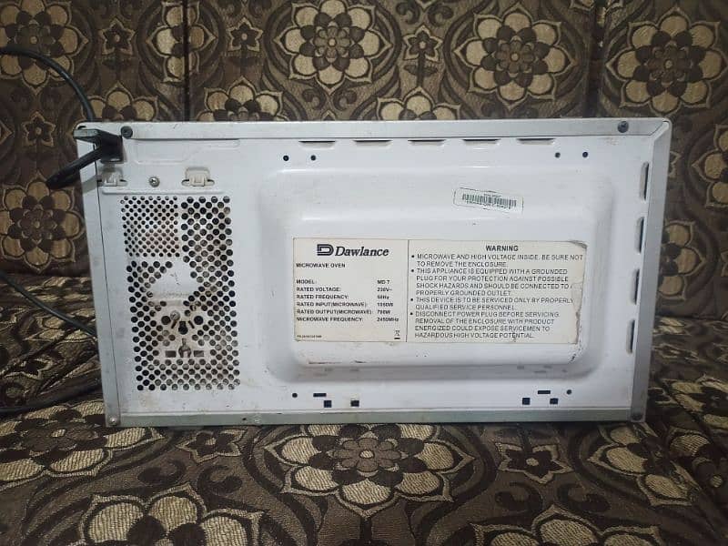 Dawlance Solo Microwave Oven 20 Litters Model DW MD7 4