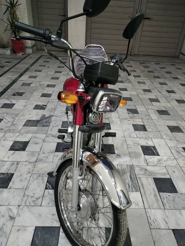 Honda CD70 0