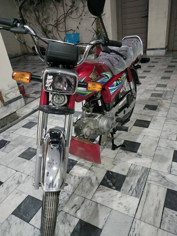 Honda CD70 3