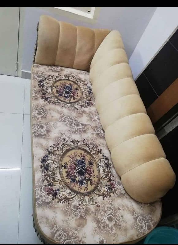 dewan sofa for sale 0