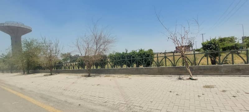 10 Marla FACING PARK PLOT for Sale in Orchard Block in Paragon City Lahore Cantt 12