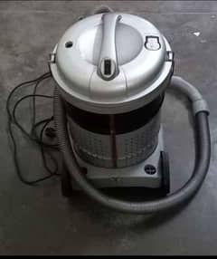 vacuum cleaner for sale in good condition