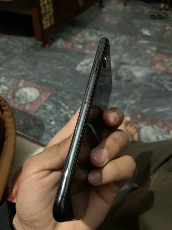 I phone xs max 64 gb 4